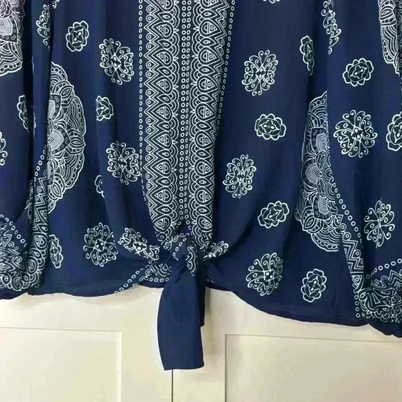 Vince Cumato Boho style Navy Blue with Tie in front size Small 3/4 sleeve - Picture 6 of 13